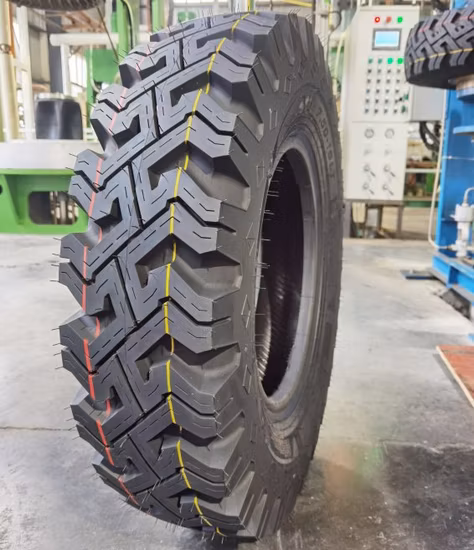 Heavy truck tyre tread pattern